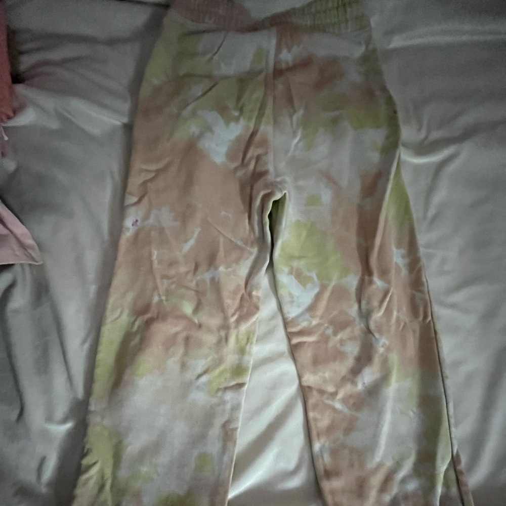 OLD NAVY SWEATPANTS!! Good condition! Worn only 2-3 times!!